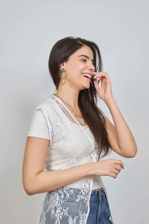 Long lace vest in white