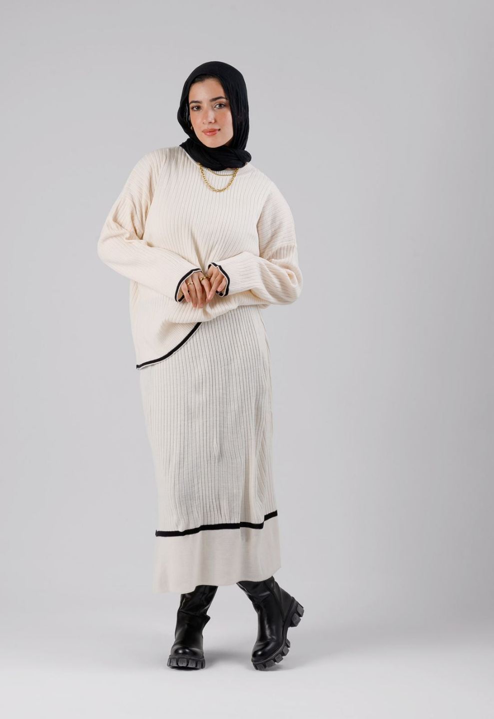 Simple skirt set
