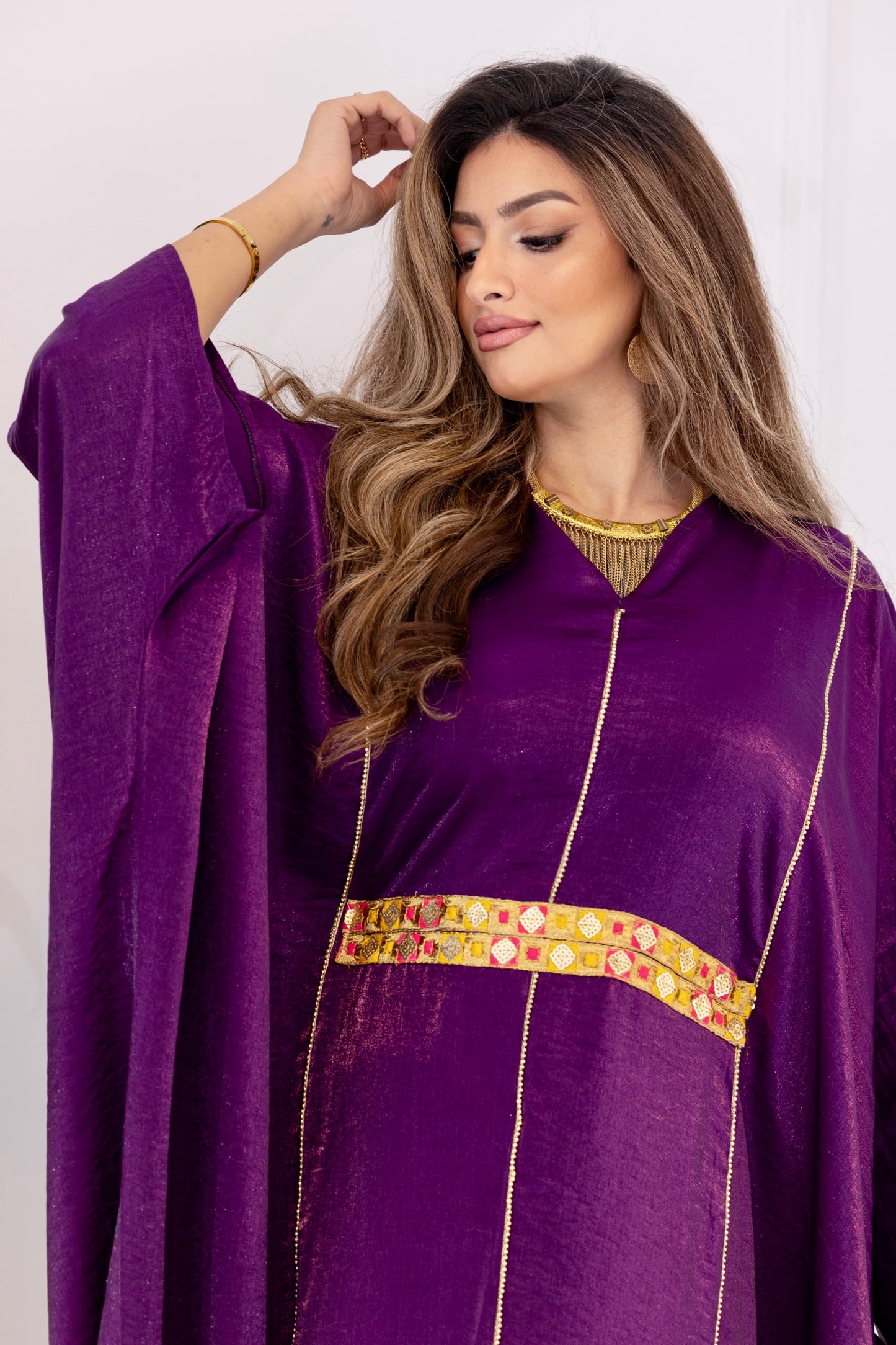 Elegant cuff dress