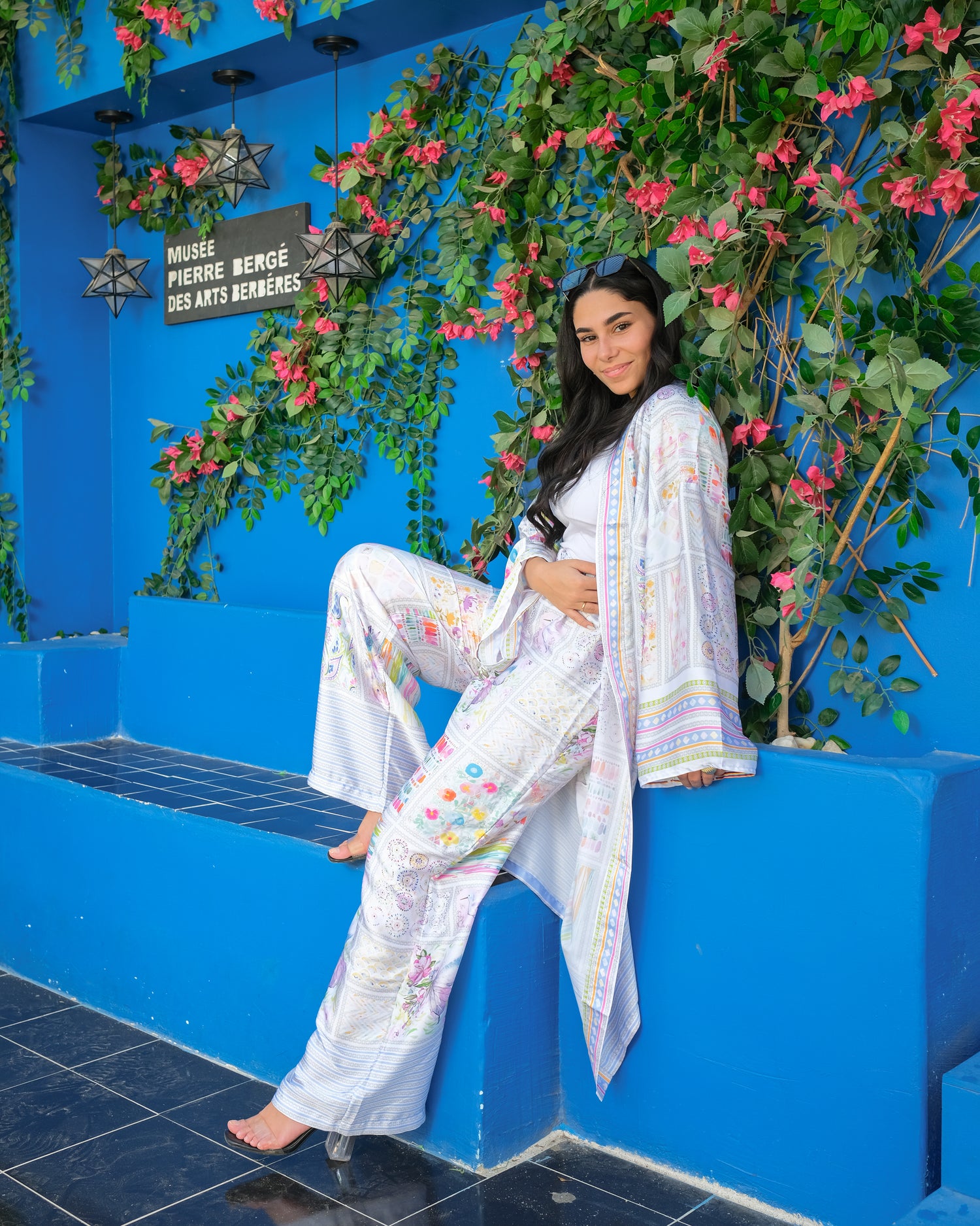 Lightly satin pants