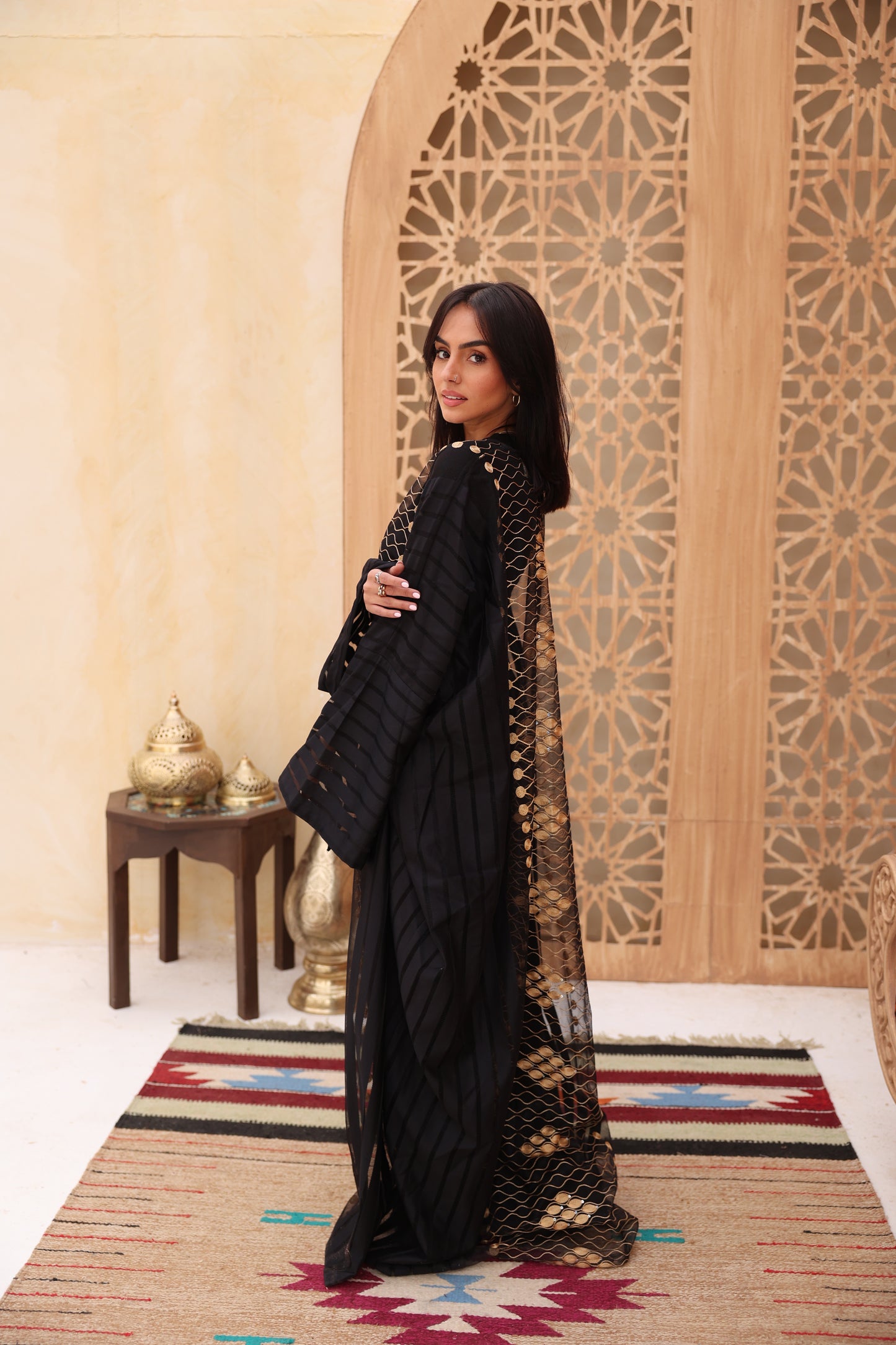 🌙 إِشْرَاقُ قَفْطَانٍ