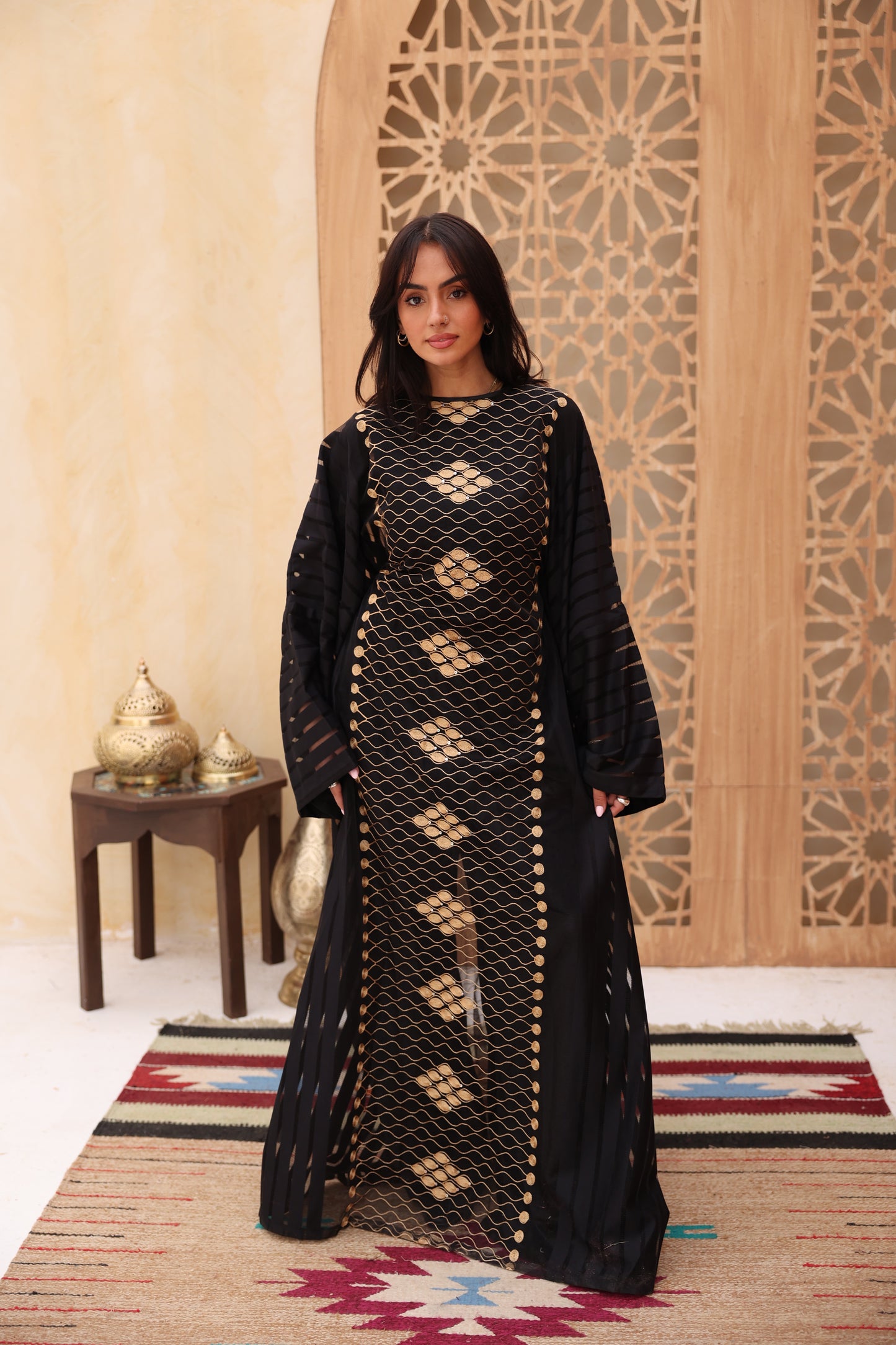 🌙 إِشْرَاقُ قَفْطَانٍ